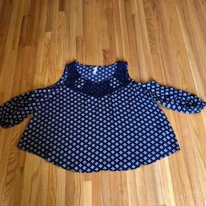 Open shoulder top